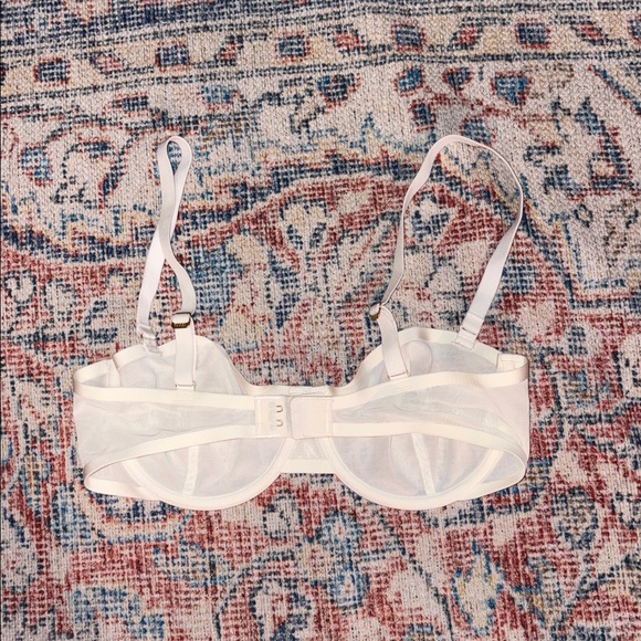 Cuup The Balconette Mesh Bra in Salt SZ 34B EUC - Picture 3 of 3